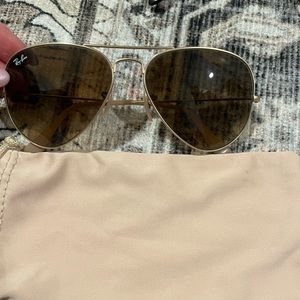 Like new Ray-Bans matte gold